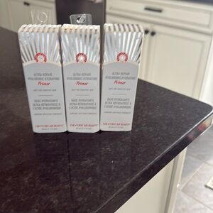 First Aid Beauty Ultra Repair Primer